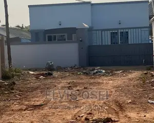 2bdrm House in Oyarefa, Oyarifa for sale