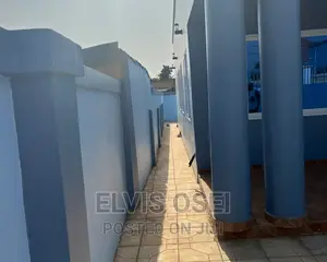 2bdrm House in Oyarefa, Oyarifa for sale