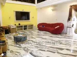 8bdrm Maisonette in Ma Developments, Tema Metropolitan for sale