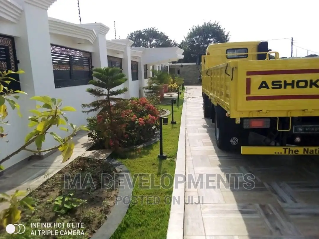 8bdrm Maisonette in Ma Developments, Tema Metropolitan for sale