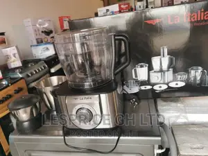 La Italia 1000w Food Processor//Brawny