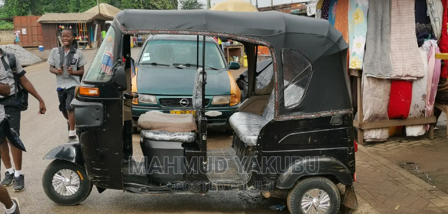 Bajaj RE 2021 Black