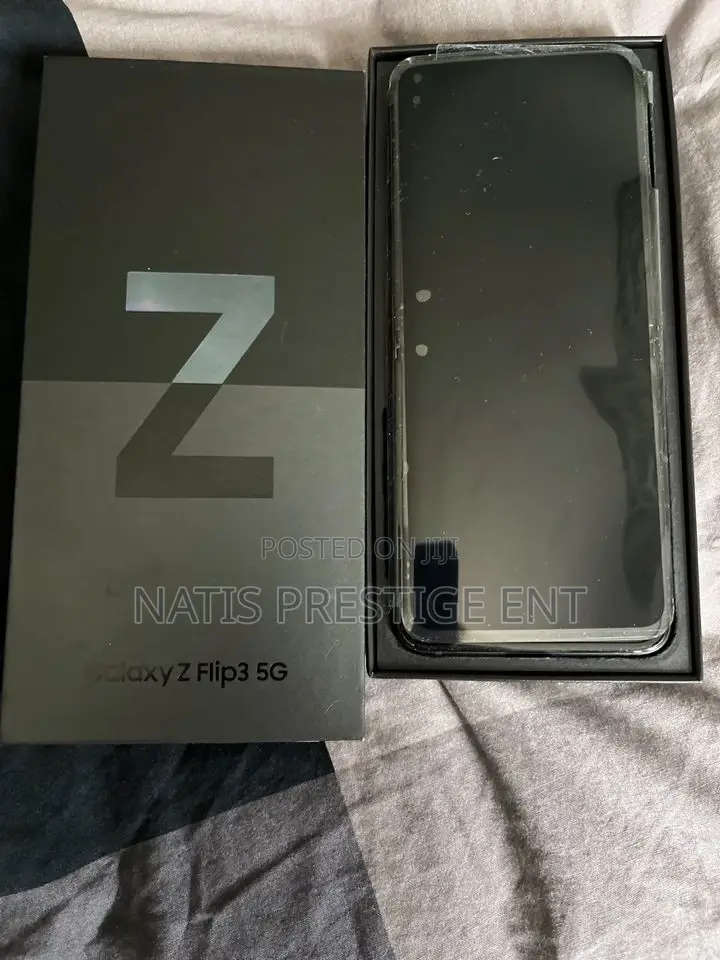 New Samsung Galaxy Z Flip 3 256 GB Black