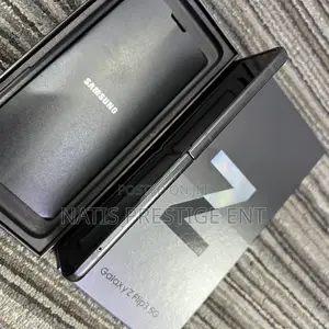 New Samsung Galaxy Z Flip3 5G 256 GB Black