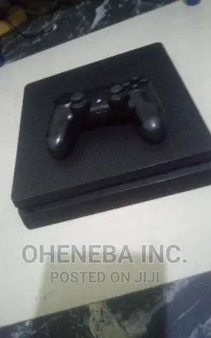 Ps4 Slim Pre-Owned With Fc26+Other Games + 2 Controllers