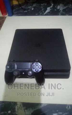 Ps4 Slim Pre-Owned With Fc26+Other Games + 2 Controllers
