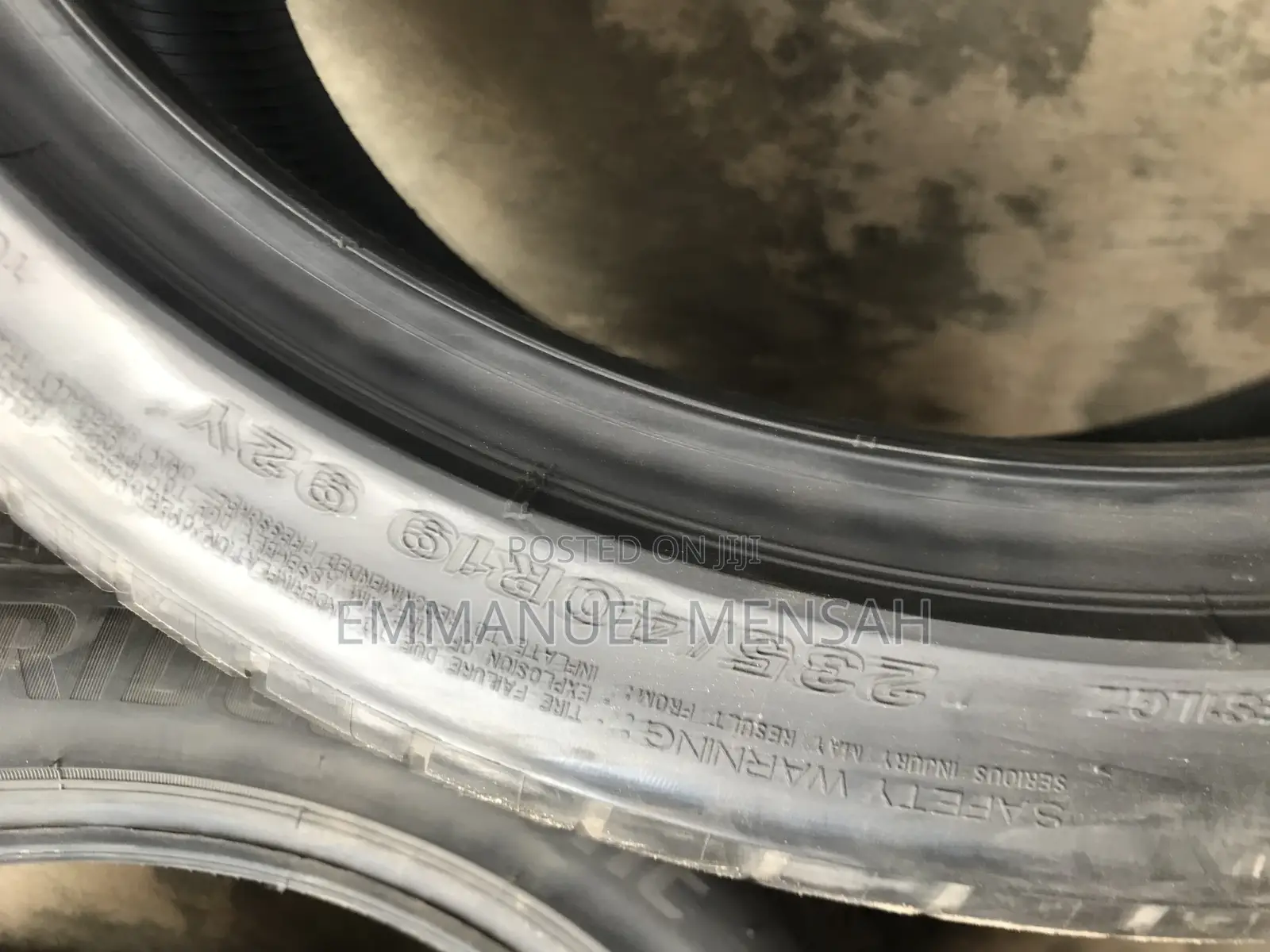 235/40r19 Brigdestone