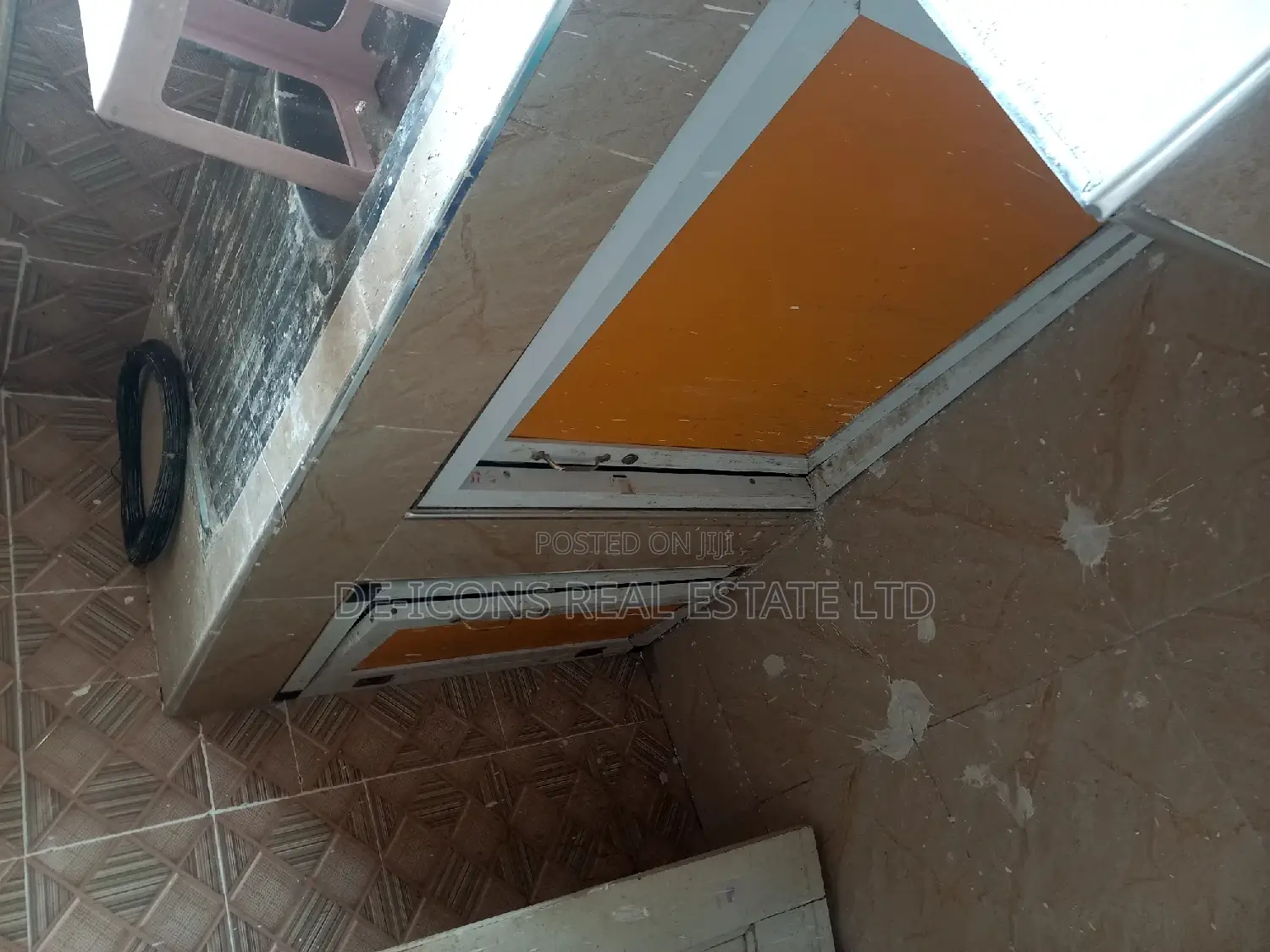 1bdrm Duplex in De-Icons Real Estate, Kasoa for rent