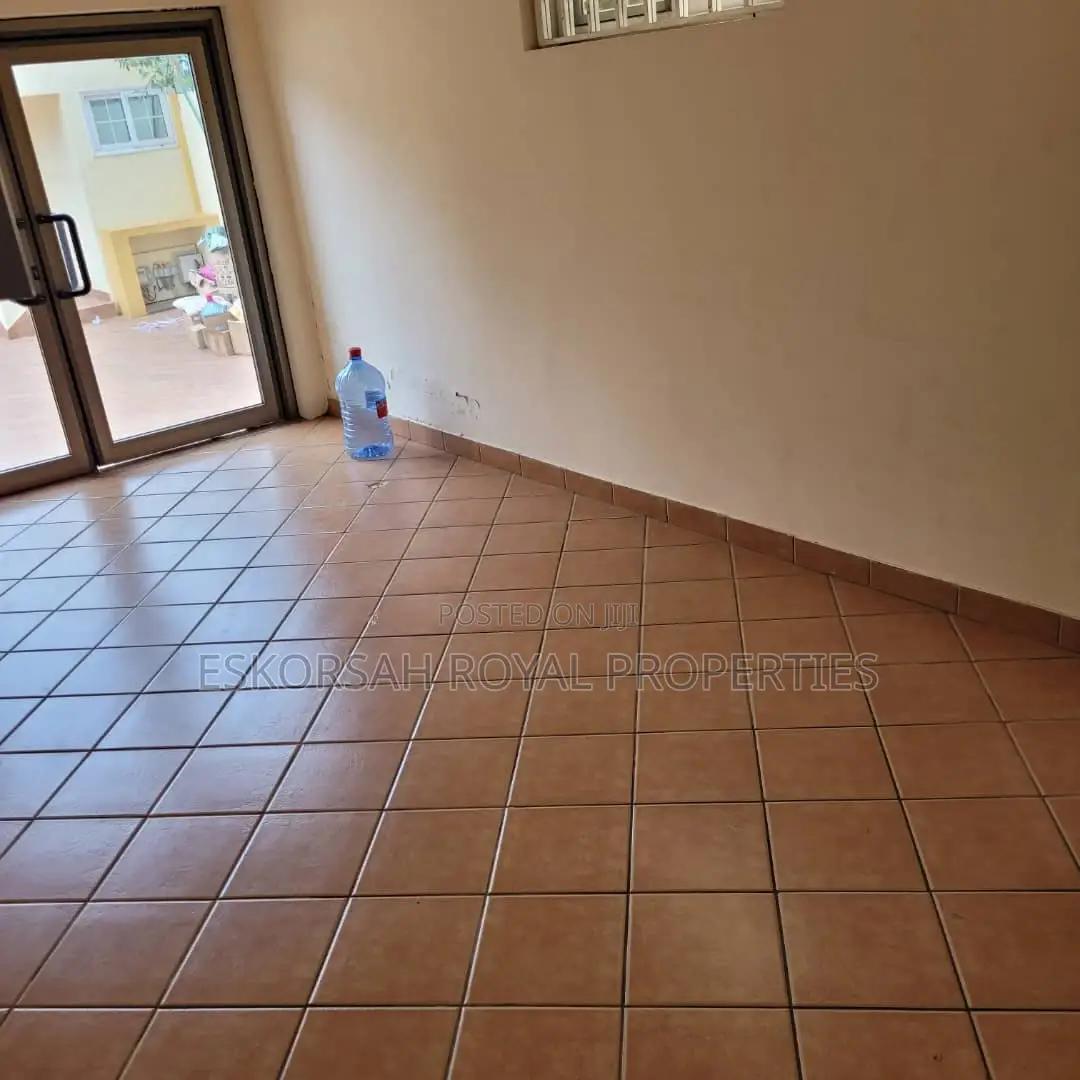 4bdrm House in East Legon for rent