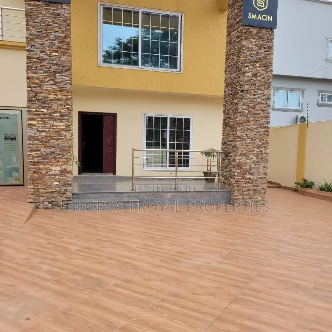 4bdrm House in East Legon for rent