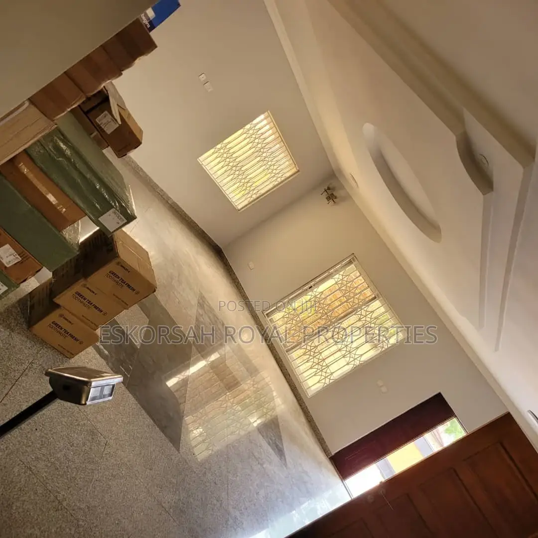 4bdrm House in East Legon for rent