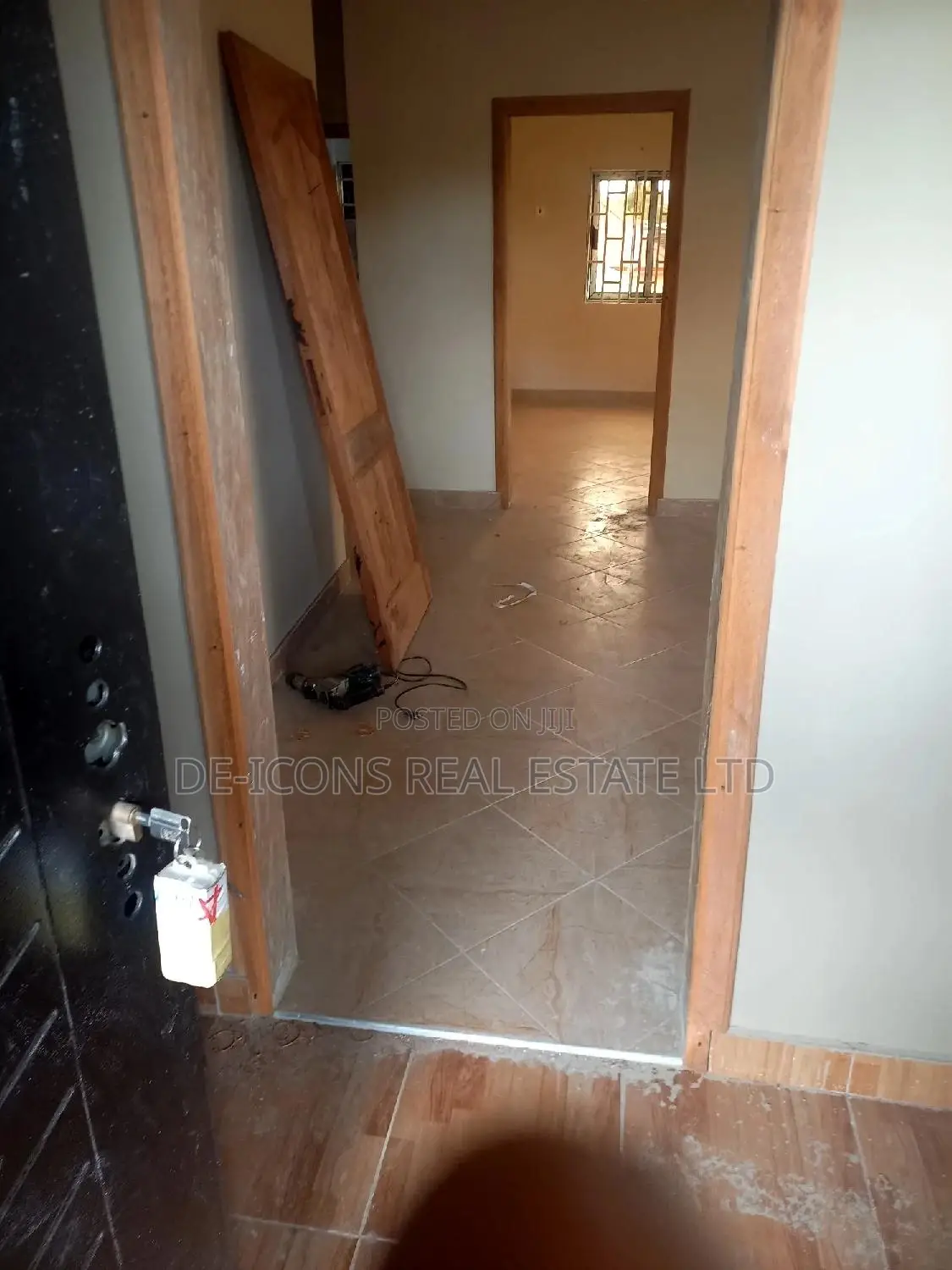 1bdrm Duplex in De-Icons Real Estate, Kasoa for rent