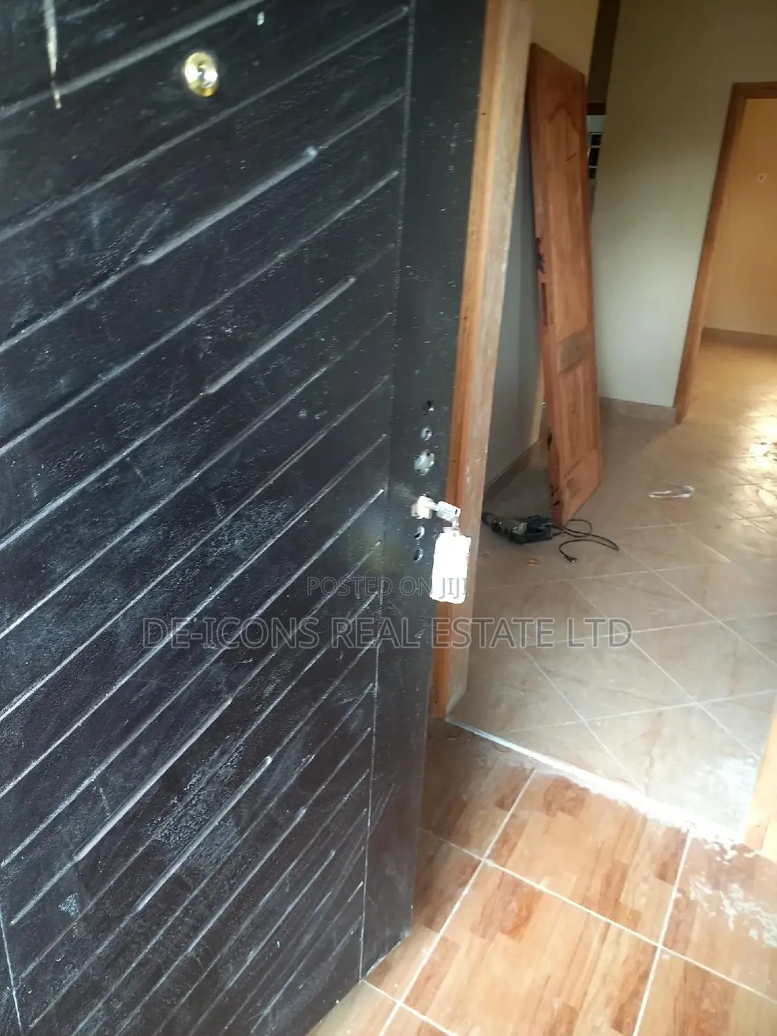 1bdrm Duplex in De-Icons Real Estate, Kasoa for rent