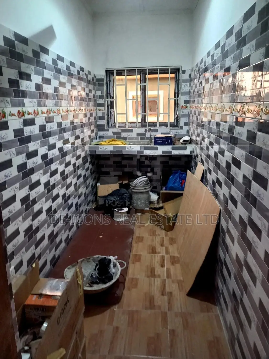 1bdrm Duplex in De-Icons Real Estate, Kasoa for rent