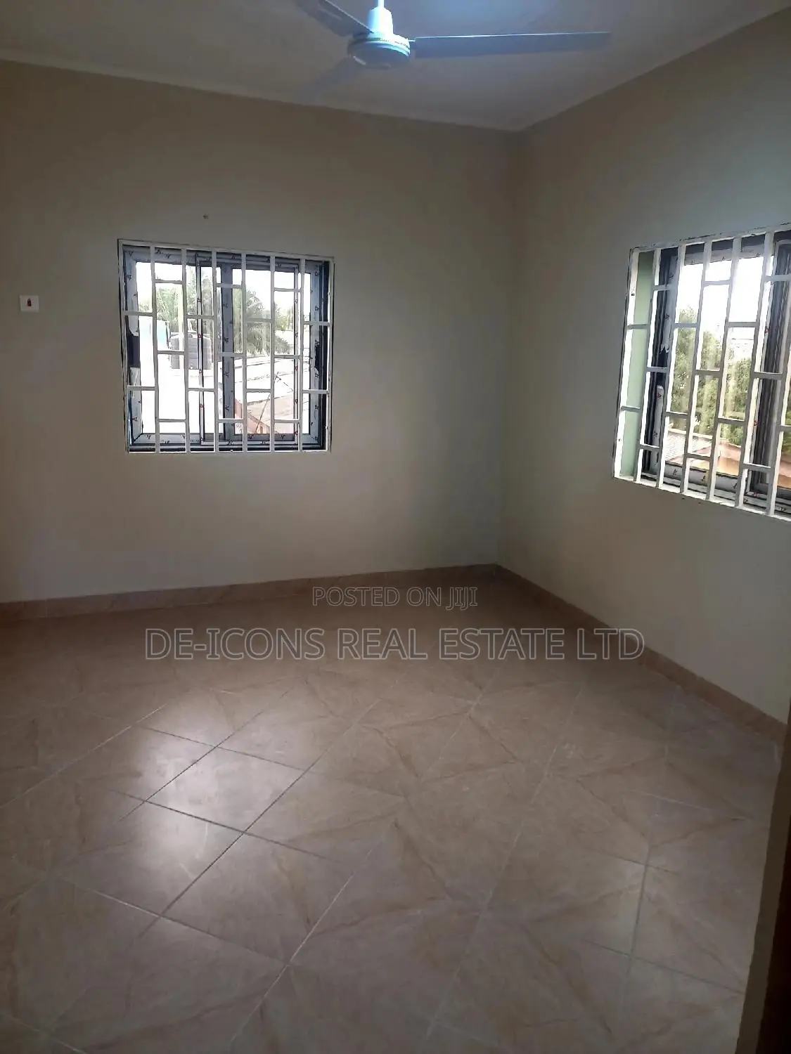 1bdrm Duplex in De-Icons Real Estate, Kasoa for rent