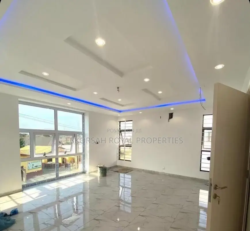 2bdrm House in New Town for sale