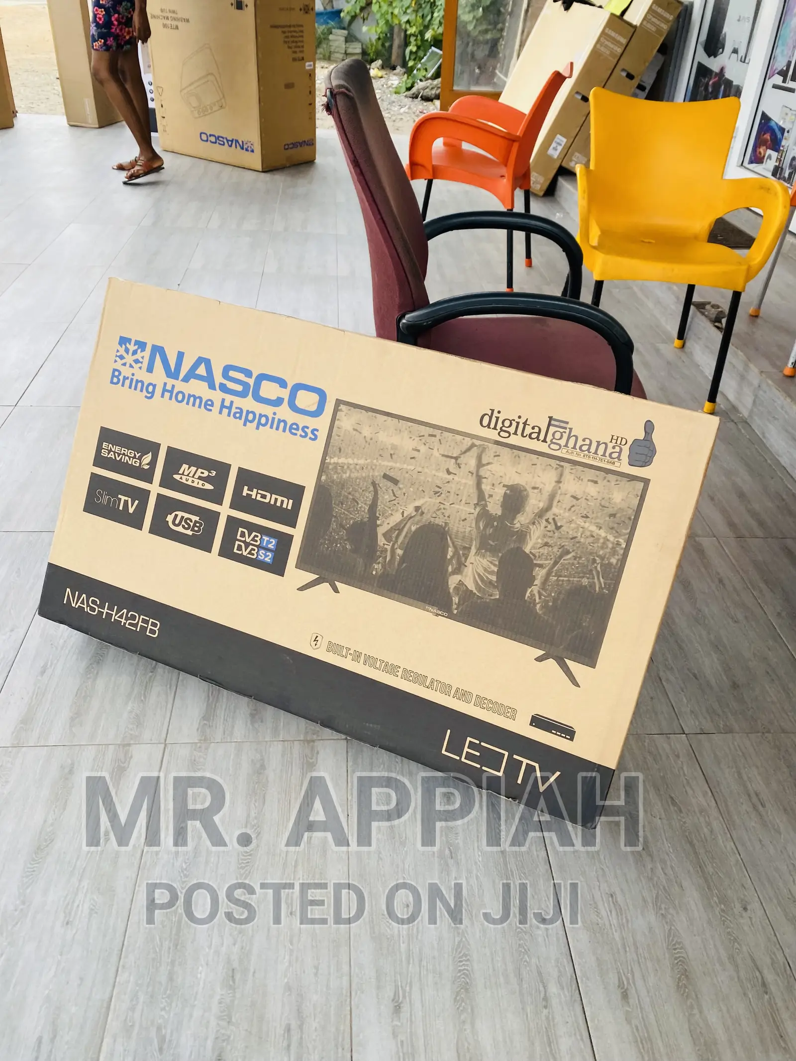Very Nice Looking Nasco 42” Digital Satelite LED Tv,Black