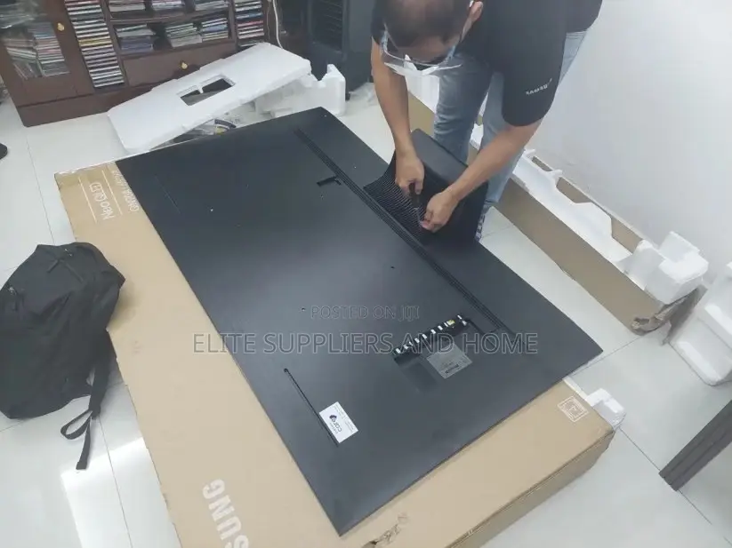 Samsung Crystal UHD