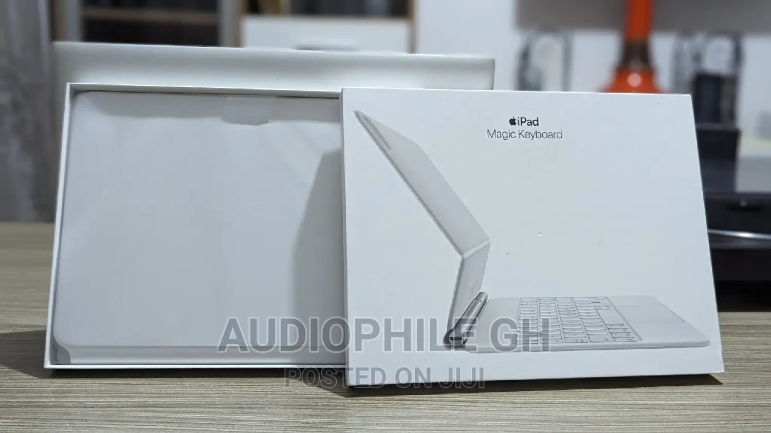 Magic Keyboard for iPad Pro 11-Inch (4th Gen) and iPad Air