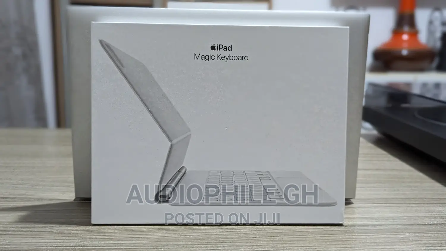 Magic Keyboard for iPad Pro 11-Inch (4th Gen) and iPad Air