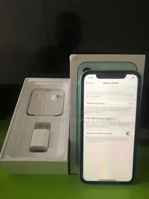 New Apple iPhone 11 64 GB White