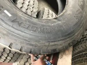 13R22.5 Blackgem