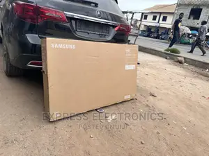 55”Au7000 UHD Smart Samsung Tv Clear Screen Display