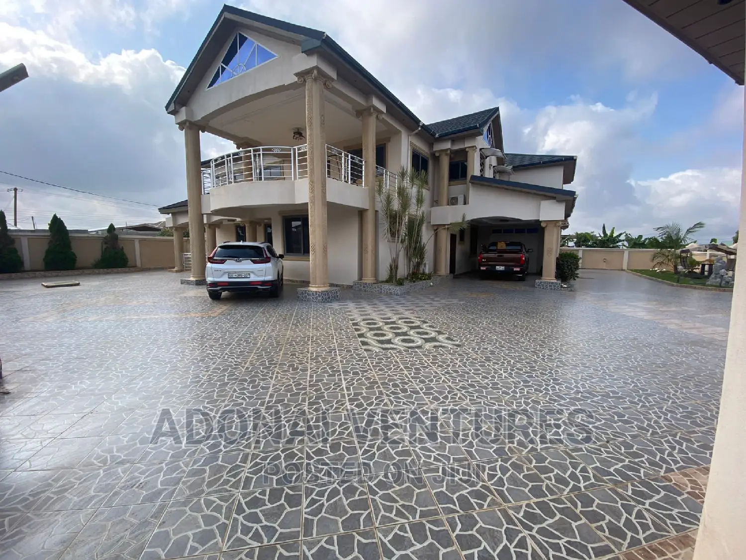Furnished 7bdrm House in Atasomanso, Kumasi Metropolitan for sale