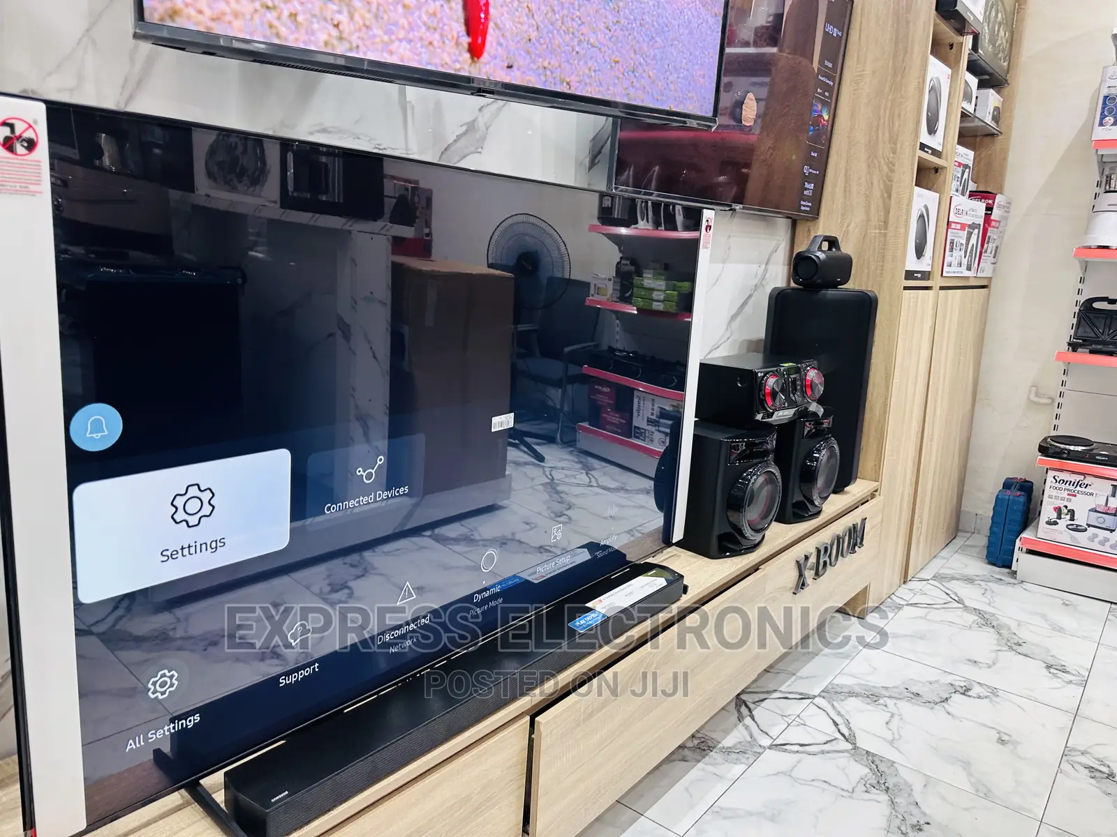 Quality Meets Compact Samsung UHD Smart 75”Cu8000