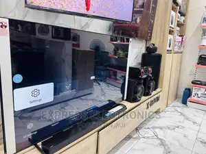 Quality Meets Compact Samsung UHD Smart 75”Cu8000