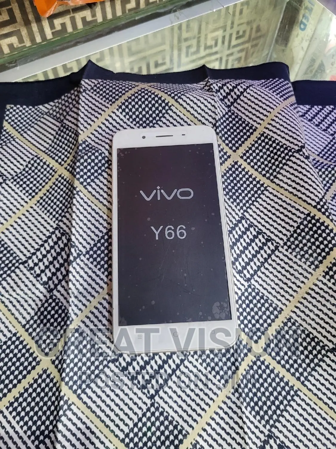 Vivo Y66i 32 GB Gold