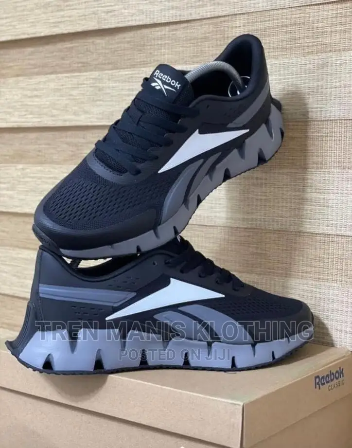 Reebok Classic Sneakers