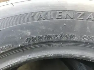 255/55r19 Brigdestone