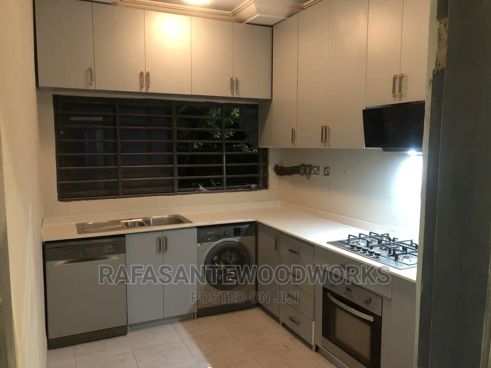 Raf Kitchen Cabinet and Quartz Countertop With MDF