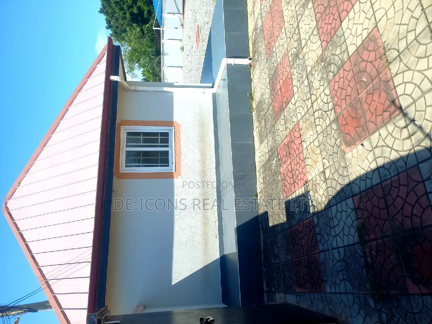 3bdrm Mansion in 3Bedrooms Self, Kasoa for rent