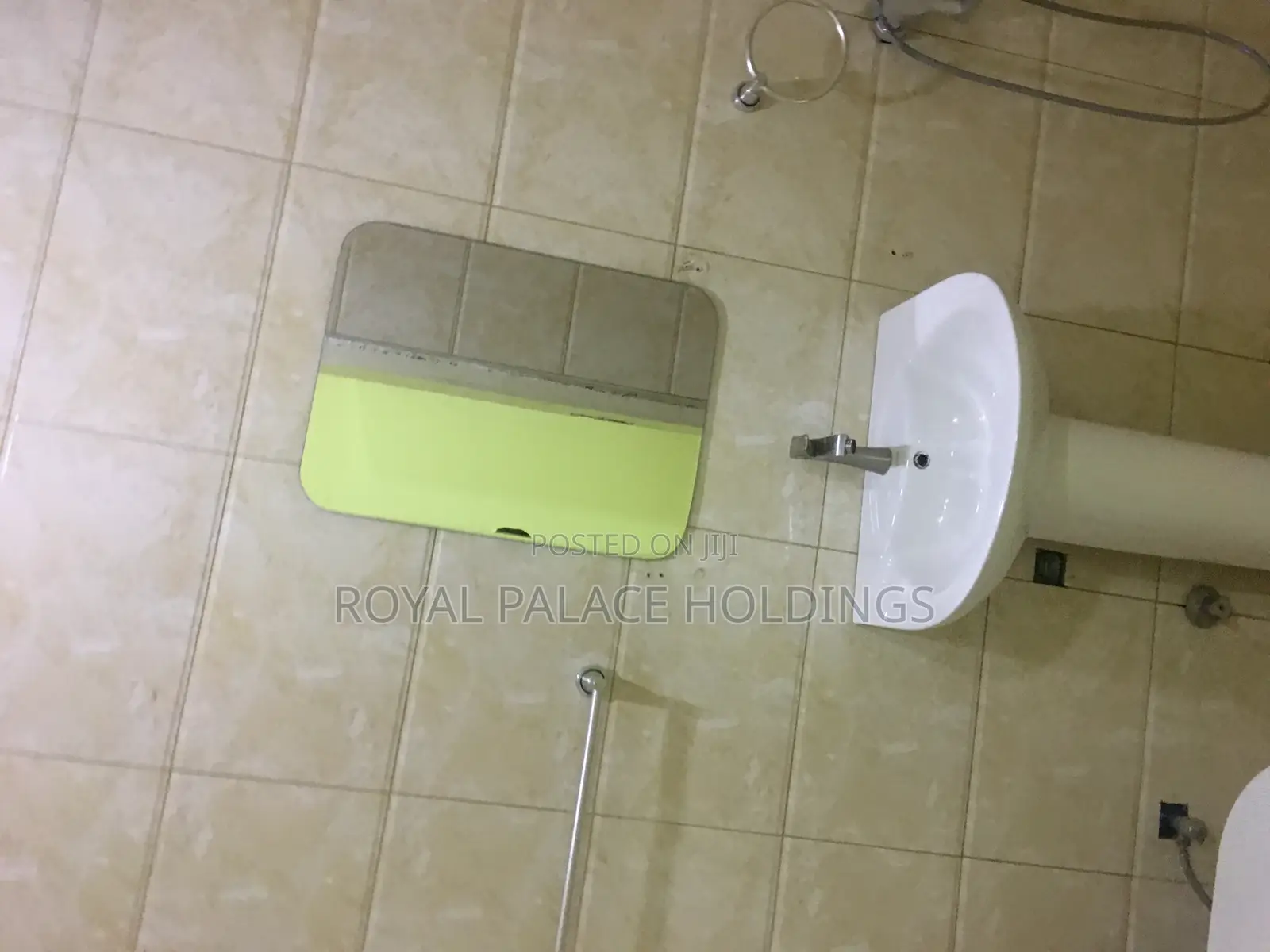 2bdrm Apartment in Close To American, East Legon for rent