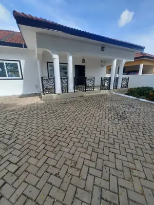 4bdrm House in Amasaman., Ga West Municipal for sale