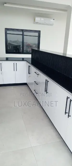 Modern Kitchen Cabinets