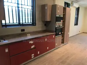 5bdrm House in Airport Residential Area for rent
