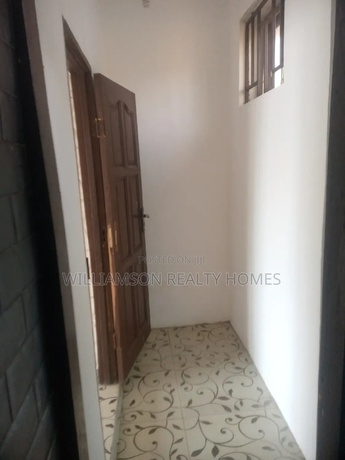 Ground Floor Shop/Store/Office Space/Warehouse 4rent,Spintex