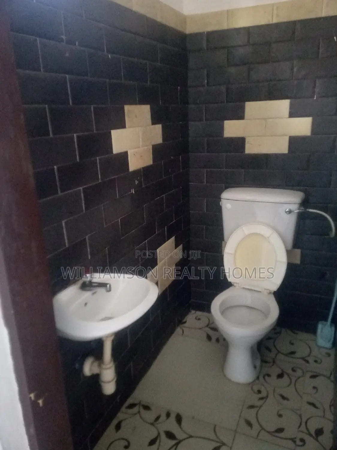 Ground Floor Shop/Store/Office Space/Warehouse 4rent,Spintex