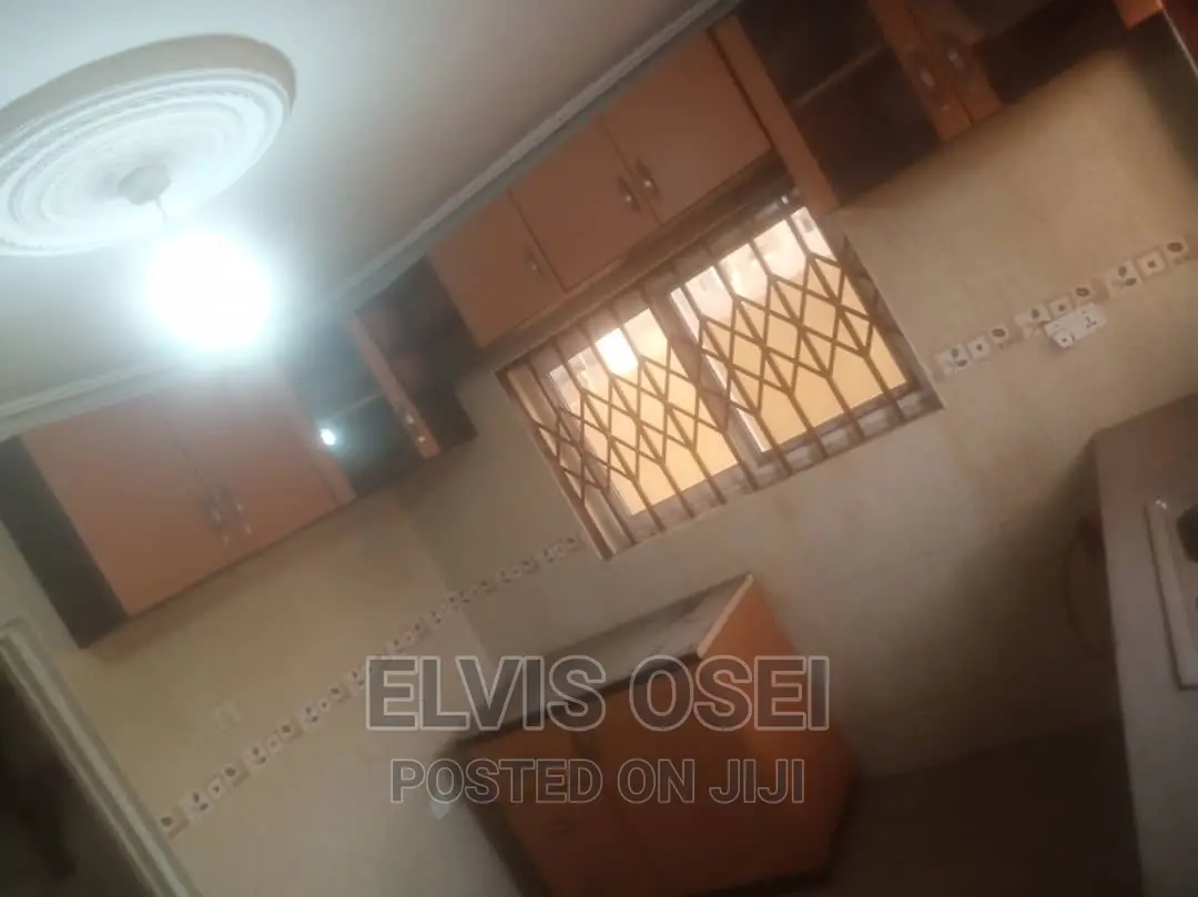 3bdrm Apartment in Ashorman Estate for rent