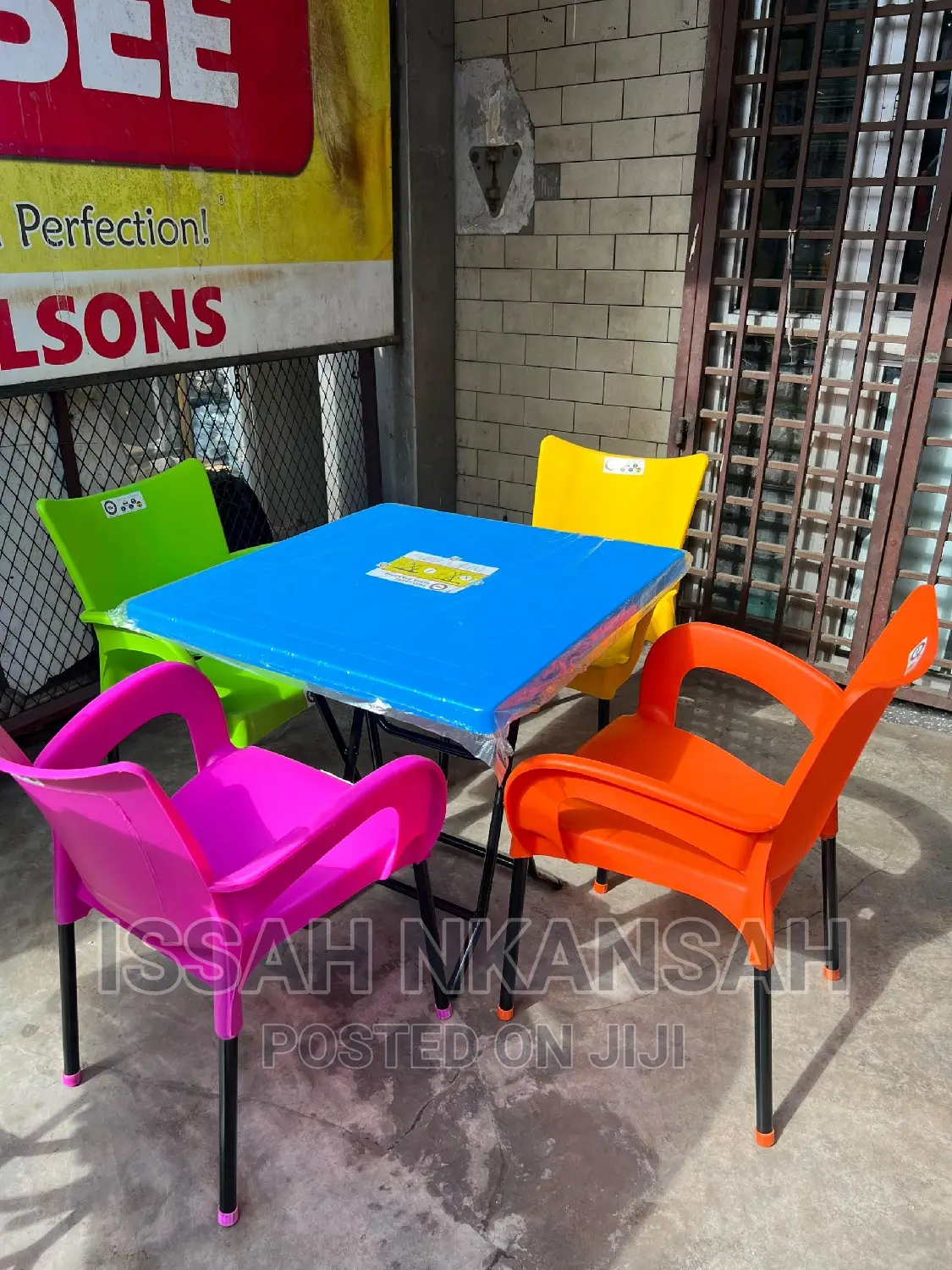 Iplastic Chair's