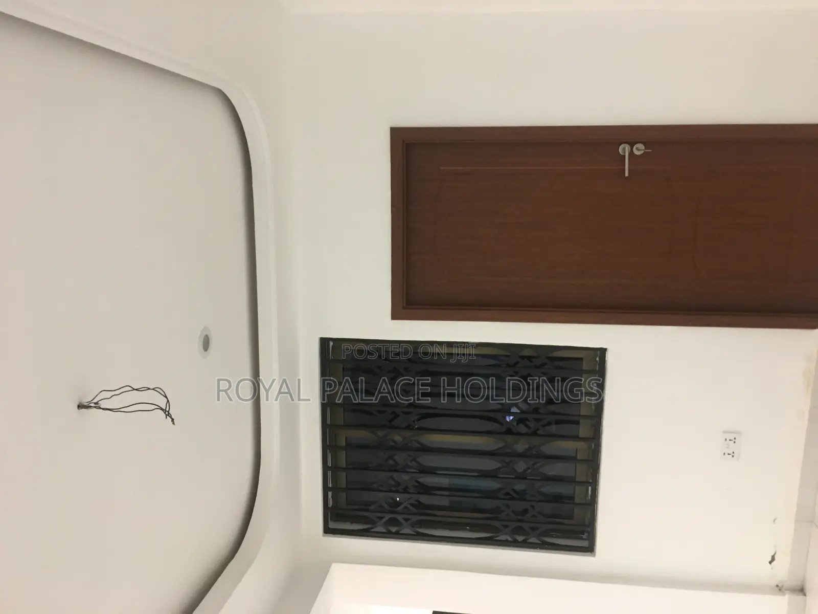 3bdrm Apartment in Close To American, East Legon for rent