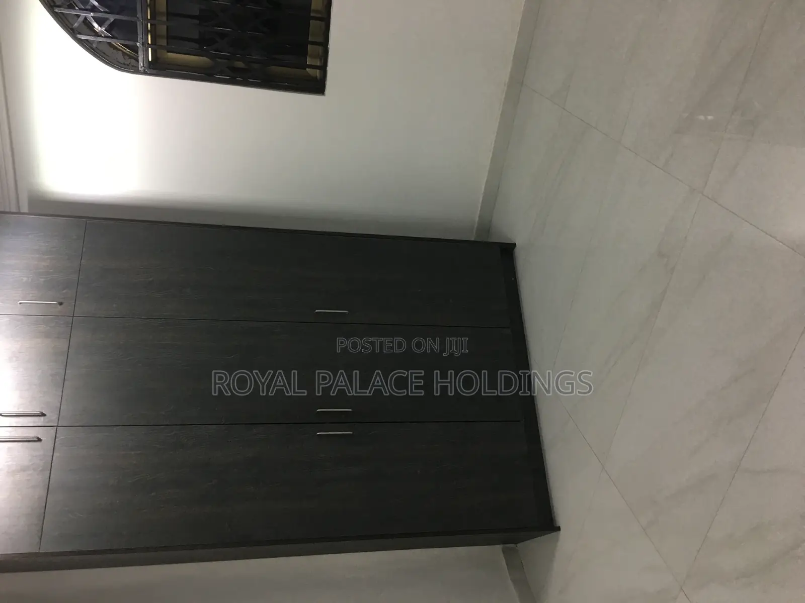 3bdrm Apartment in Close To American, East Legon for rent