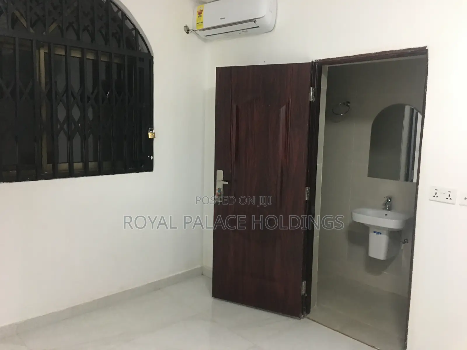 3bdrm Apartment in Close To American, East Legon for rent