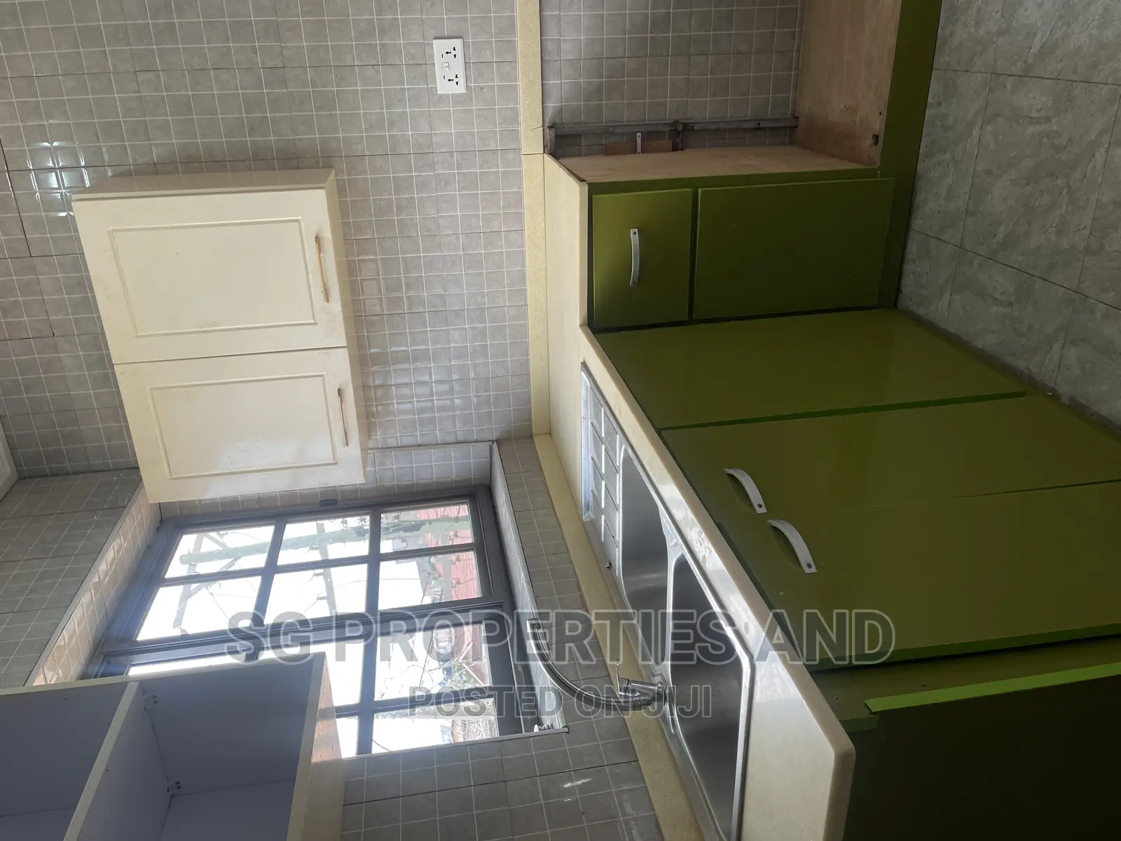 1bdrm Apartment in Ecobank, Spintex for rent