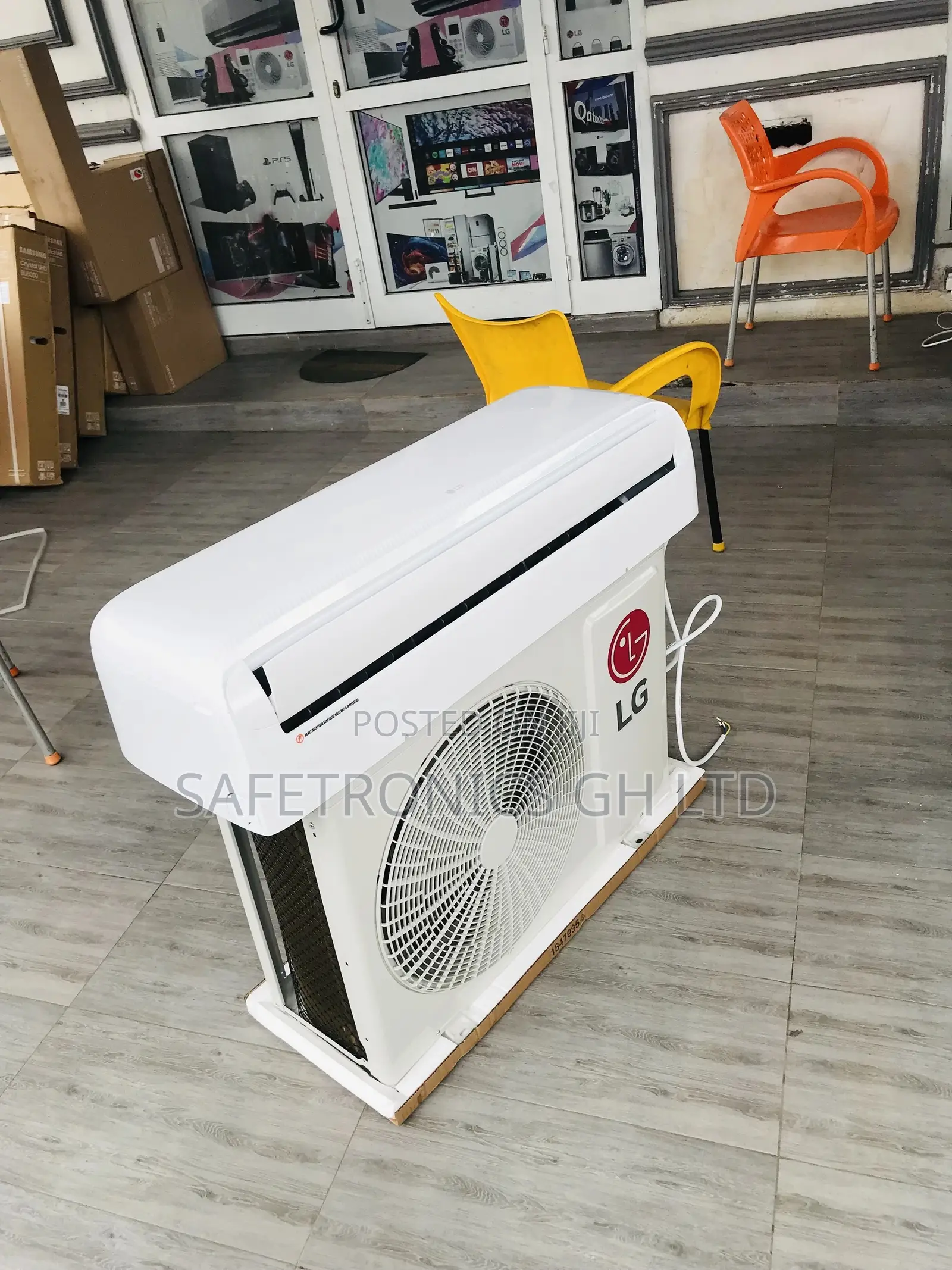 Best the Heat With R410 2.5hp LG Airconditioner White Gas