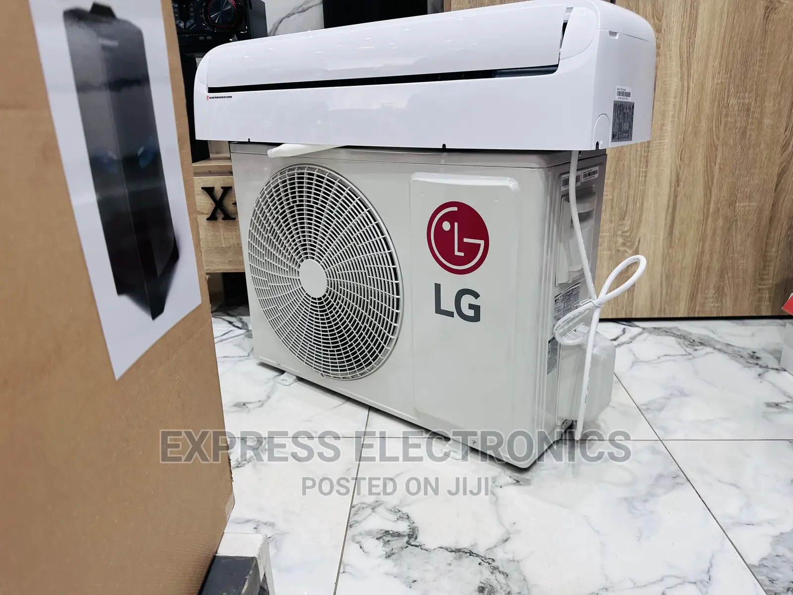 Stay Frosty  AC White Lg R410 Gas Split 2.0hp