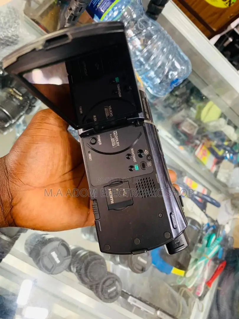 Easy to Operate Sony HDR-XR550 240GB HD Handycam Camcorder.